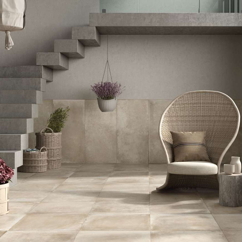 Piastrelle moderne effetto pietra chiara per pavimenti e rivestimenti in ambienti eleganti.